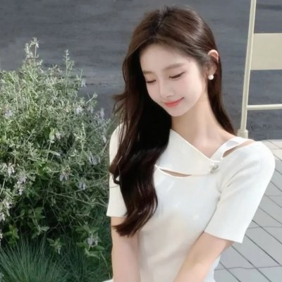 储物柜女孩